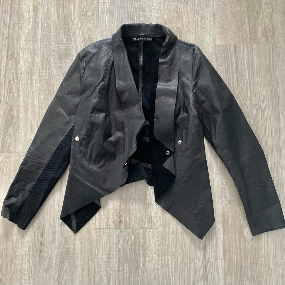 Revue Black Leather Waterfall Jacket Sz S